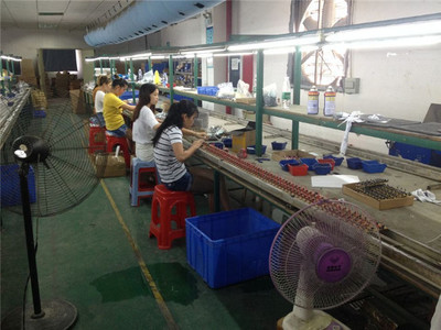 在深圳开工厂是什么感受?老板感叹现在员工太难管了