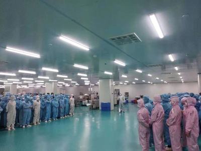 龙华一企业春节24小时加班生产,向社会提供超1亿只口罩